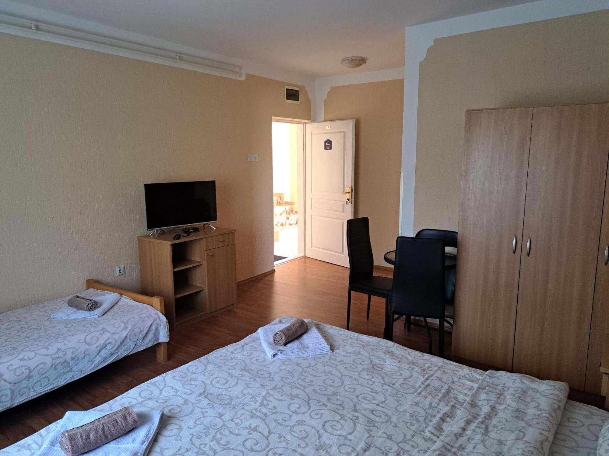 Palić Guesthouse Kristina מראה חיצוני תמונה