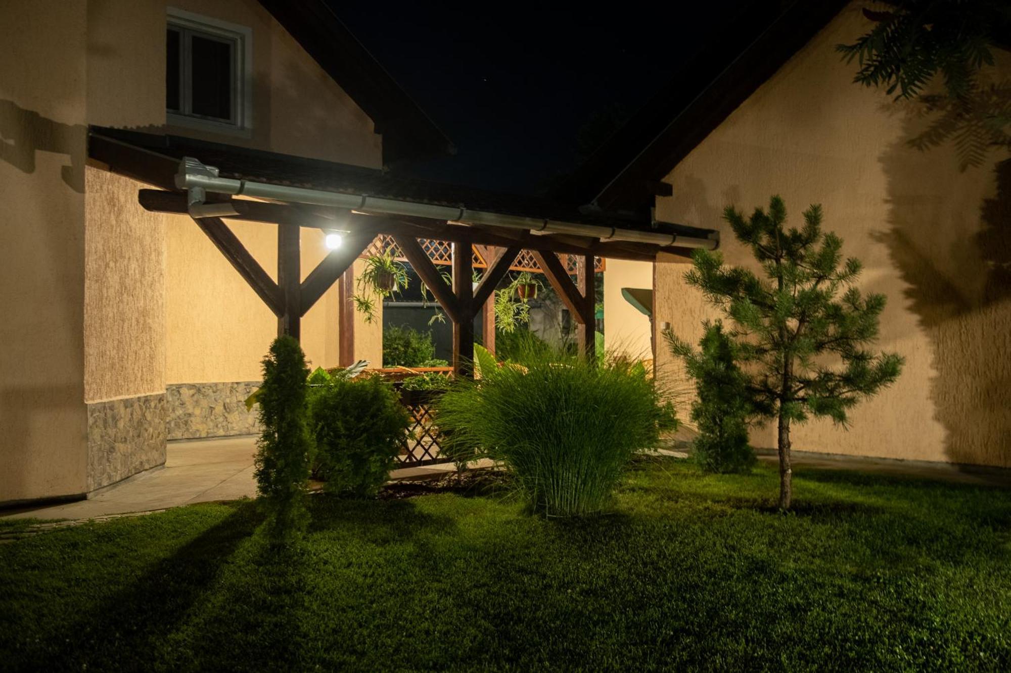Palić Guesthouse Kristina מראה חיצוני תמונה