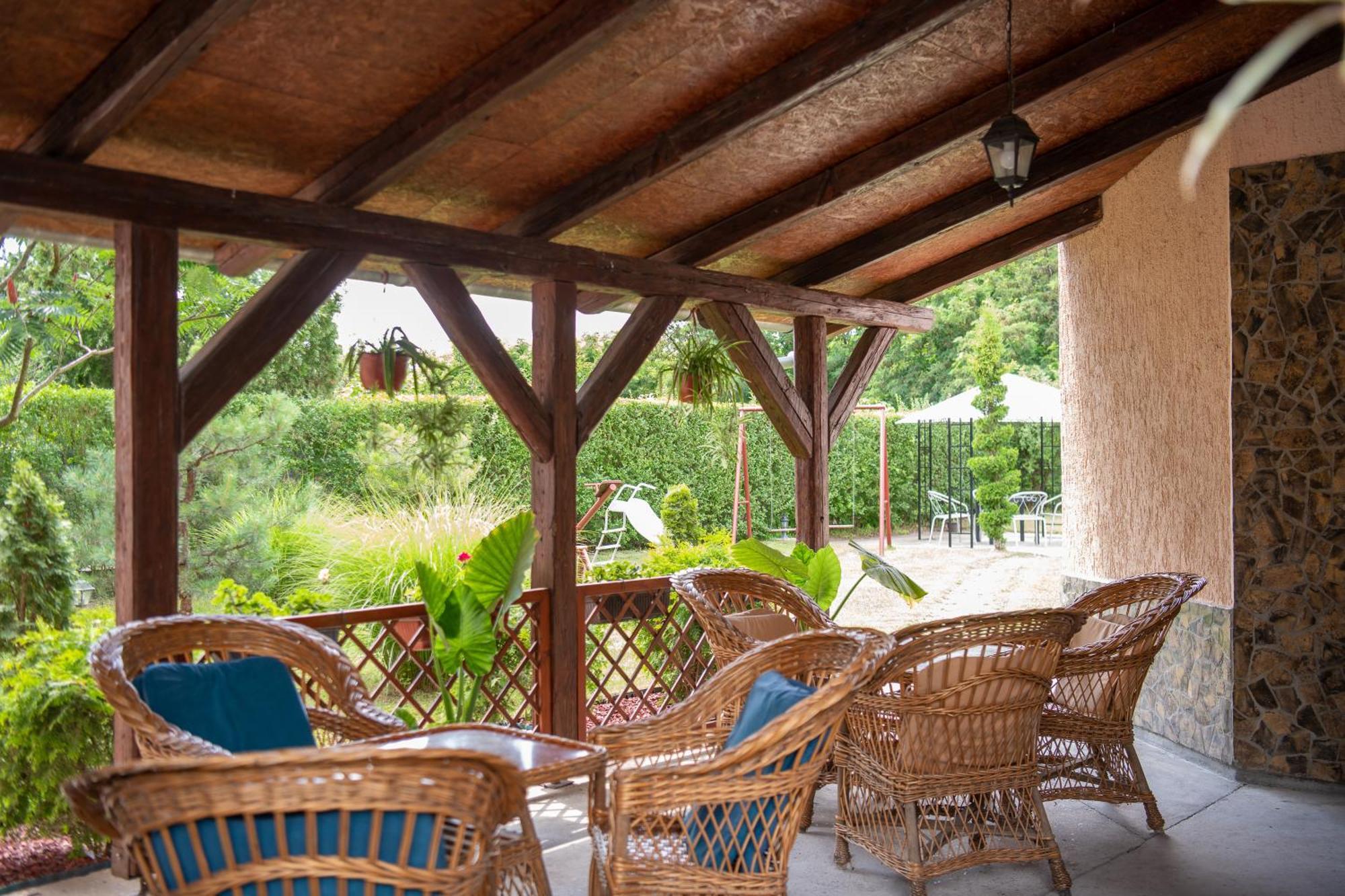 Palić Guesthouse Kristina מראה חיצוני תמונה