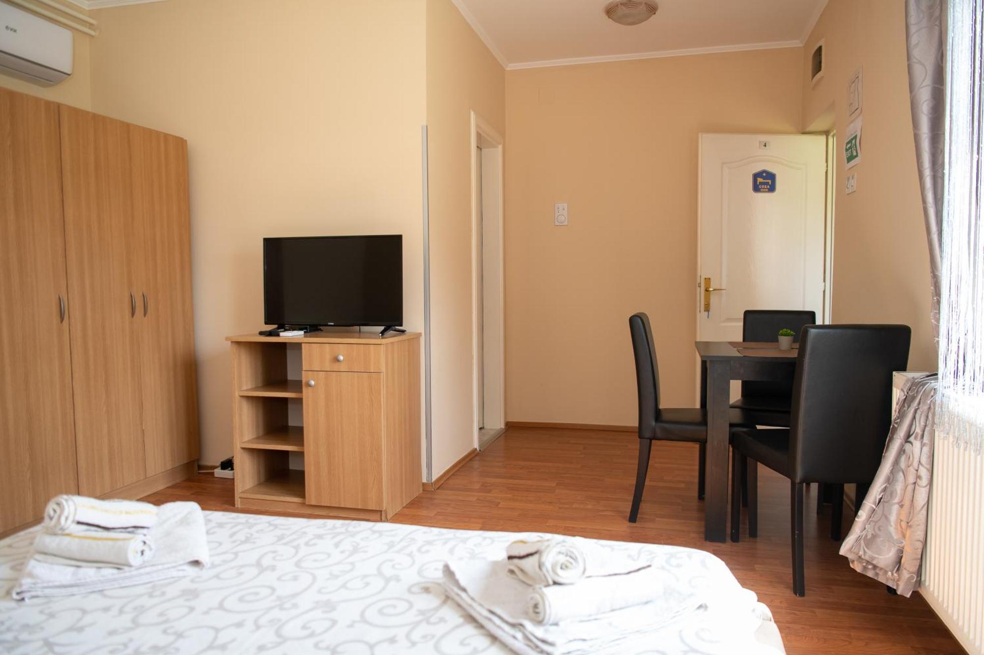 Palić Guesthouse Kristina מראה חיצוני תמונה